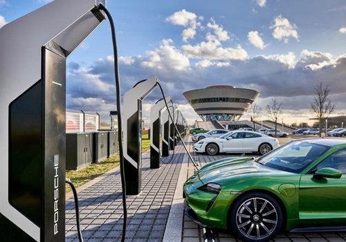 Porsche устанавливает самую мощную зарядную станцию ​​в Европе